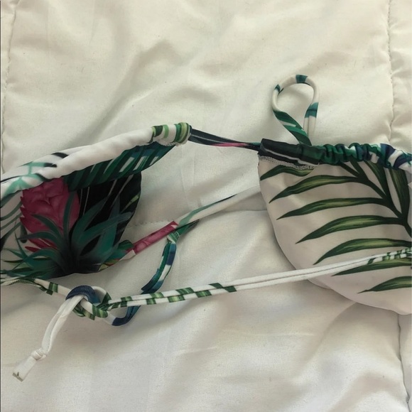 Thong Bikini Set - Picture 4 of 5